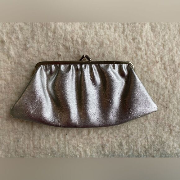 1980s/90s Silver Clutch Purse - Picture 2 of 6